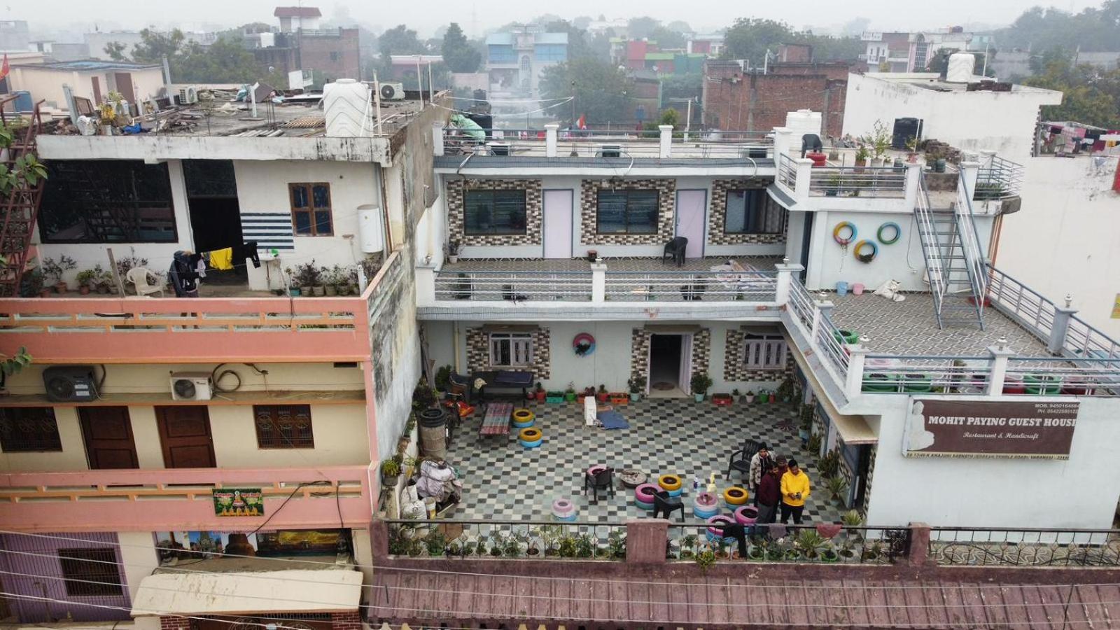 Mohit Stay Inn - Varanasi — Photos 1